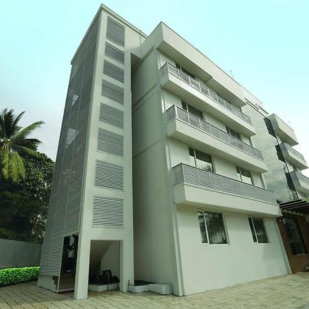 Hotel Park Connect Kochi Zewnętrze zdjęcie