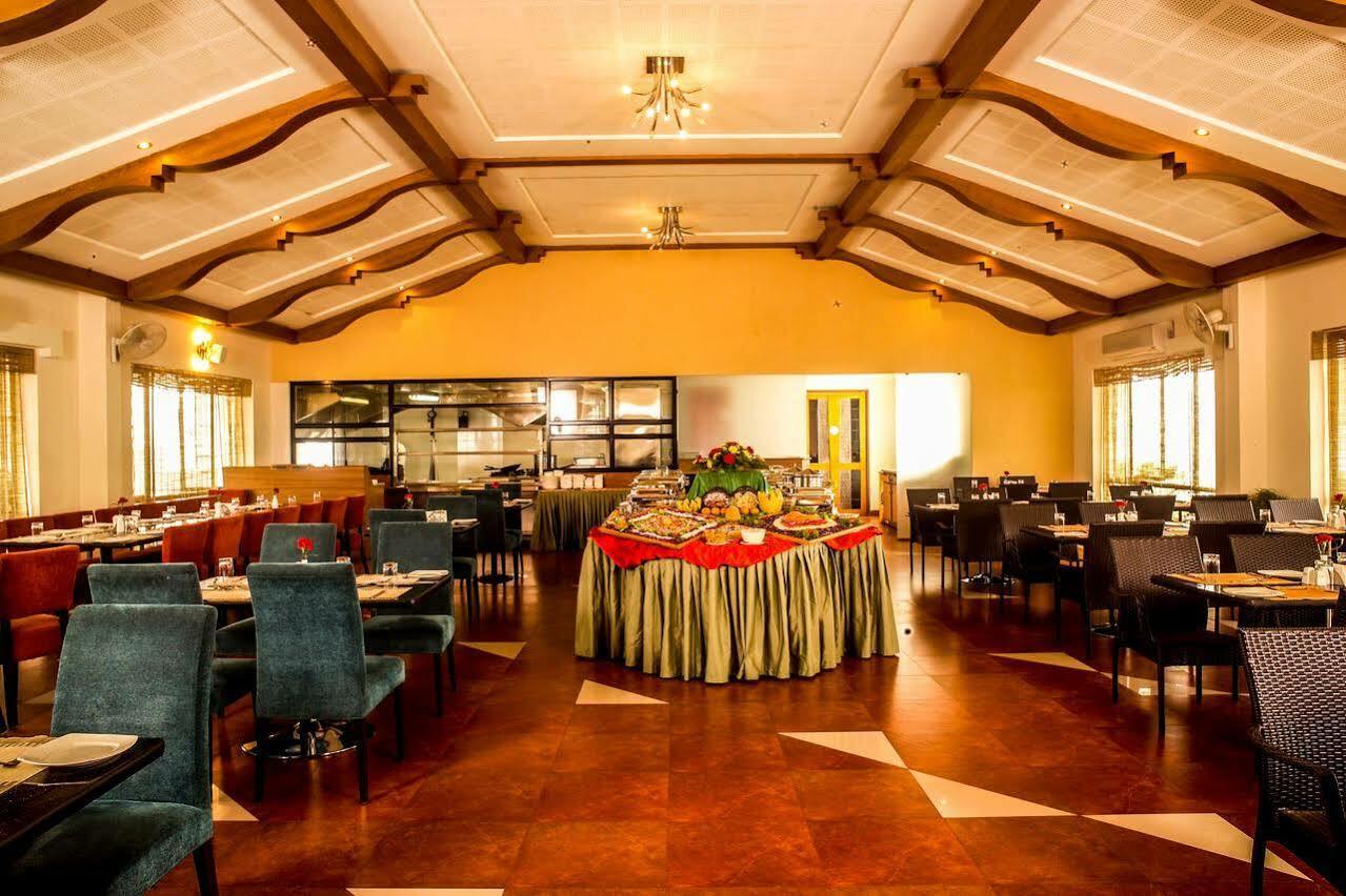Hotel Park Connect Kochi Zewnętrze zdjęcie