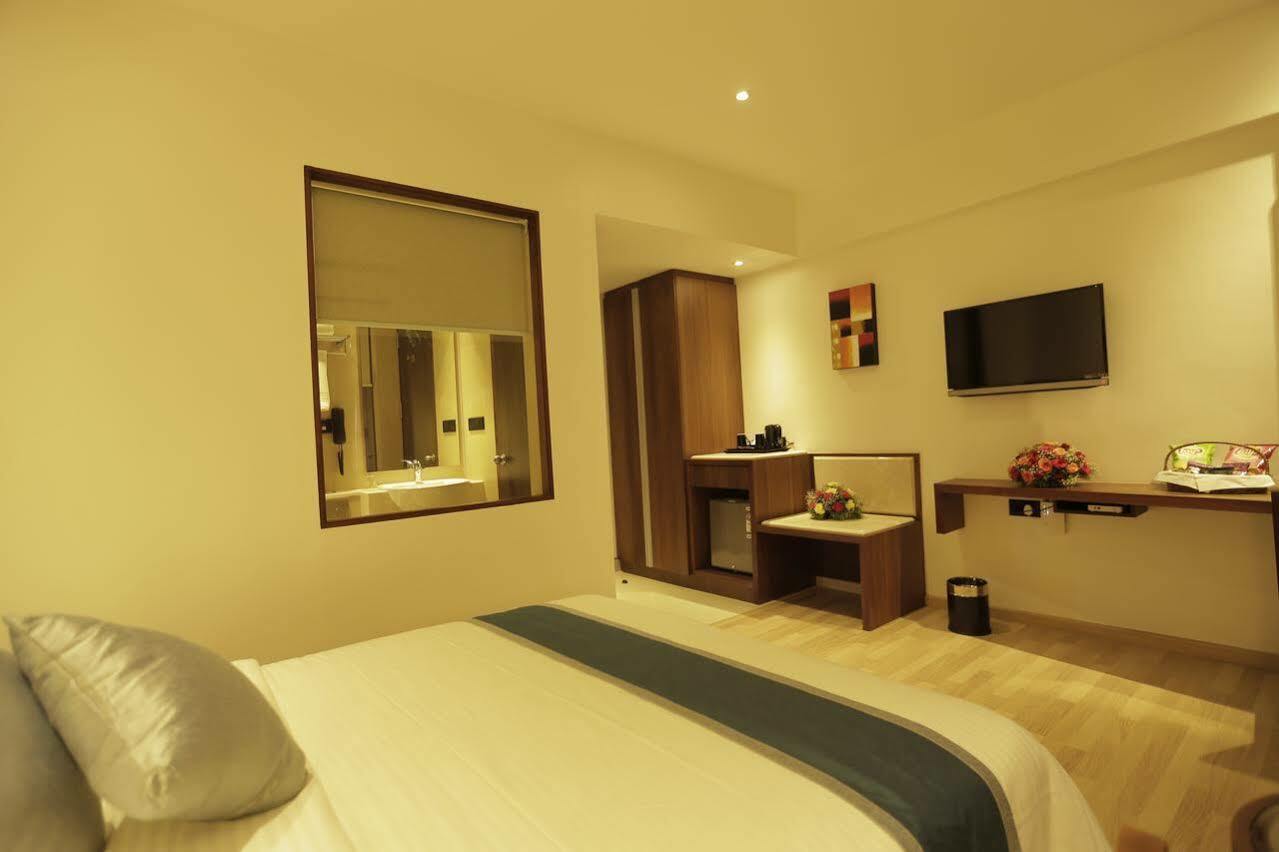 Hotel Park Connect Kochi Zewnętrze zdjęcie