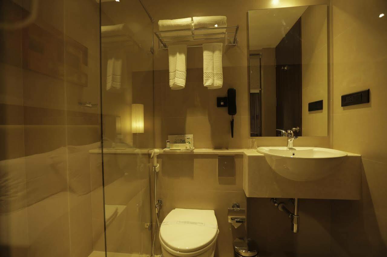 Hotel Park Connect Kochi Zewnętrze zdjęcie